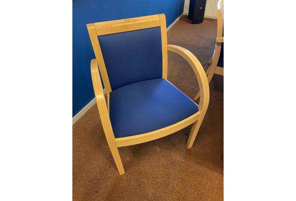 Grote houten tafel met 6 stoelen - IMG_6654