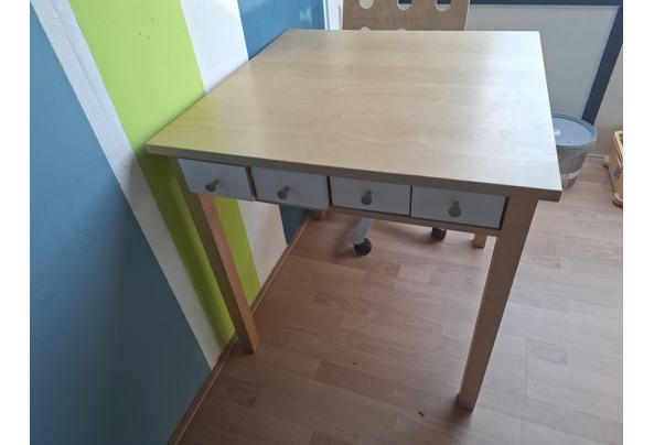 Tafel met laatjes - 20250709_192829_001