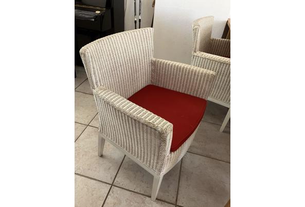 Jean des Bouvrie tafel met vier rieten stoelen - IMG_8693