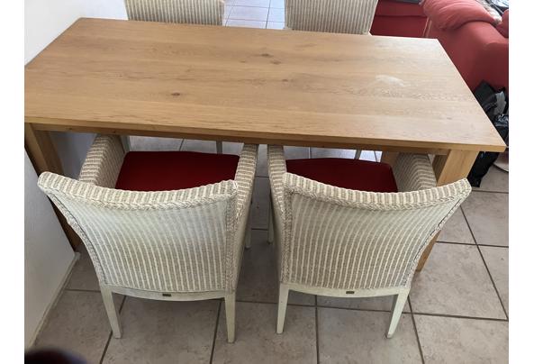 Jean des Bouvrie tafel met vier rieten stoelen - IMG_8695