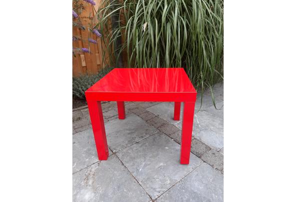 tafeltje rood lak 55 x 55 cm - 20210815_195716