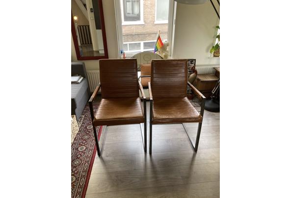 Twee bruine stoelen - IMG_5969