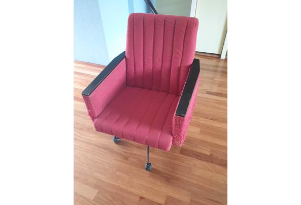 Vintage rode bureaustoel op wieltjes - Bureaustoel-01