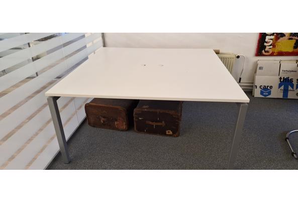 Bureau 160 x 160 x 77 cm - 20241216_145346