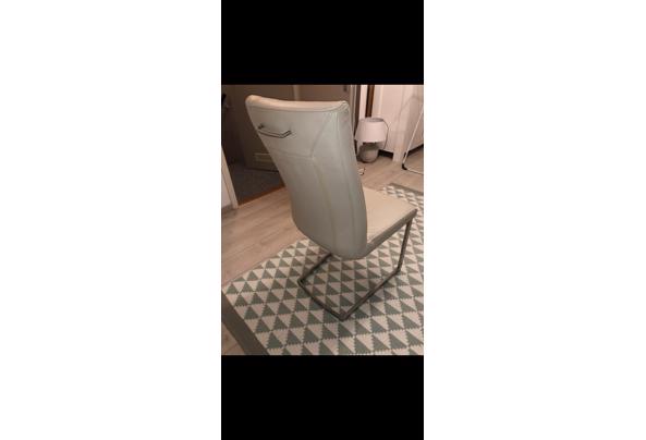 Twee eettafelstoelen - IMG_1716