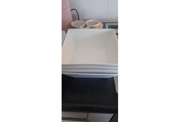 Servies - 17776328895986363417521546978638