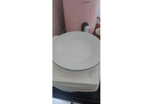 Servies - 17776329141487427832041292167383