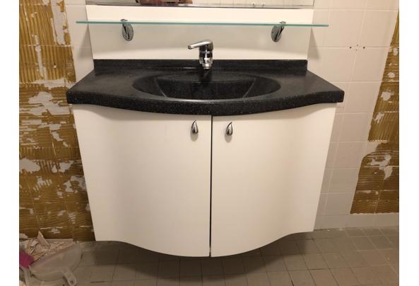  Badkamermeubel compleet met wasbak, kraan, spiegel, verlichting. - BB62D178-385B-48BF-9B14-F62A8B0D0FA6.jpeg
