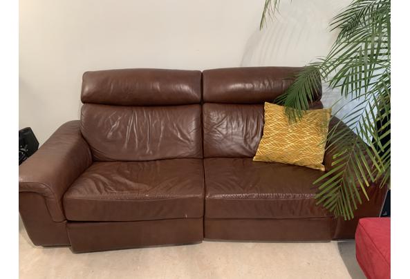 Sofa - leather couch with electric leg extension  - 62E6EFDB-A89A-487F-9A0D-C16236363A4B.jpeg