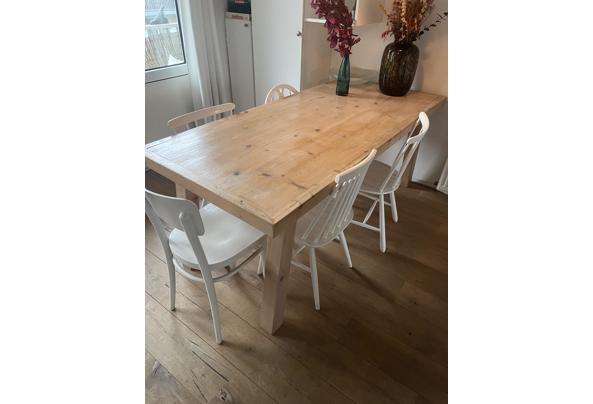 Eettafel met stoelen - 7C35B04C-C7CB-4659-8FEB-F2BB2608CEB9