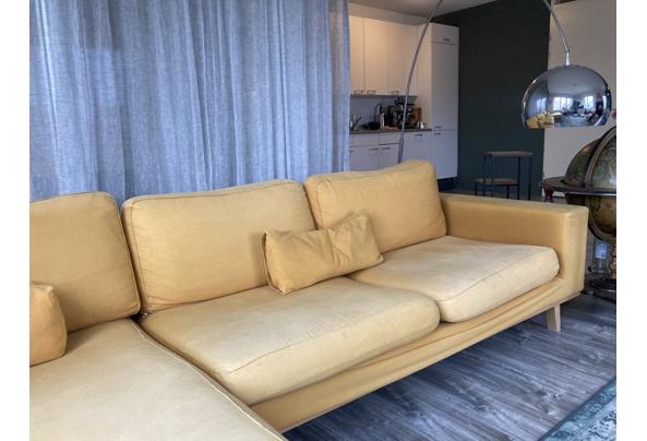 Gratis ophalen: Okergele hoekbank - IMG_6131