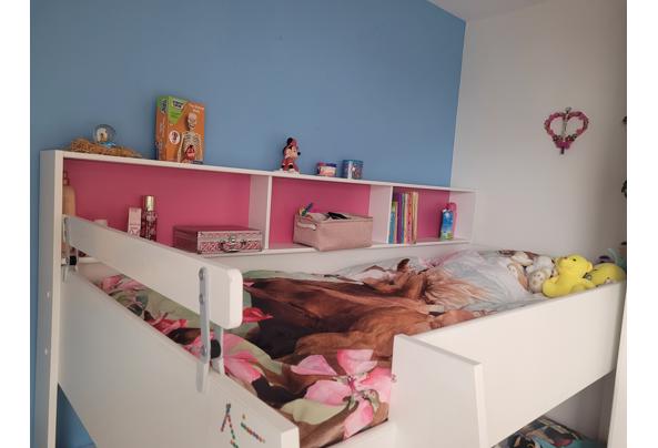 Stapelbed met vakjes voor speelgoed/Boekjes. 90x200cm - 20260107_134602