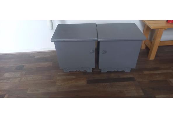 2 nachtkastjes - 17790081585076112774436939482658