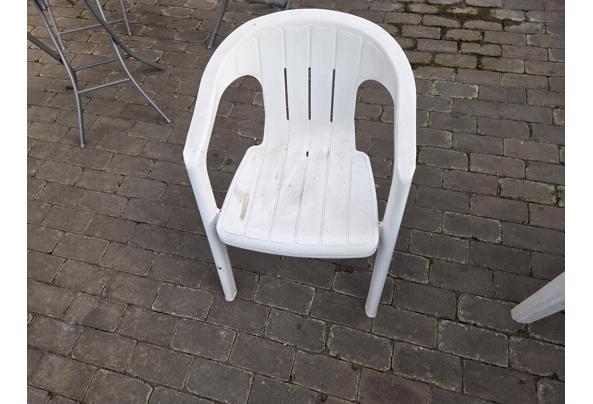 Tafels en stoelen - 20260309_161805