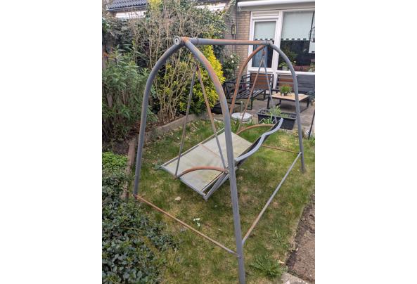 Schommelbank 2m like verf nodig - PXL_20260405_113111018