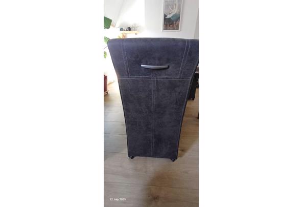 Tafel en eetkamerstoelen - IMG-20250810-WA0006