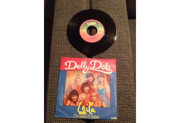 Lp en singles Dolly Dots , ook los Elpee single vinyl - 0F2A700C-7663-45BA-BAB8-2A816261B904_637499823756880597 Lp en singles Dolly Dots , ook los Elpee single vinyl - 0F2A700C-7663-45BA-BAB8-2A816261B904_637499823756880597