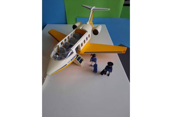 Playmobil vliegtuig met personeel - 20220122_152126