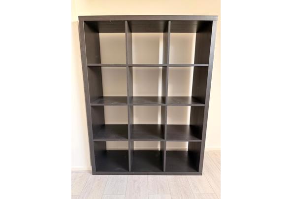 Zwarte vakkenkast - ebeb8642-9777-4bd8-81ff-679734724730