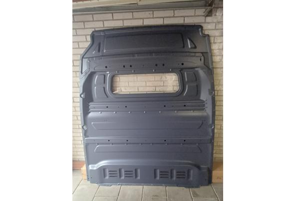 Scheidingswand met raam voor Mercedes Sprinter - 20260503_122112