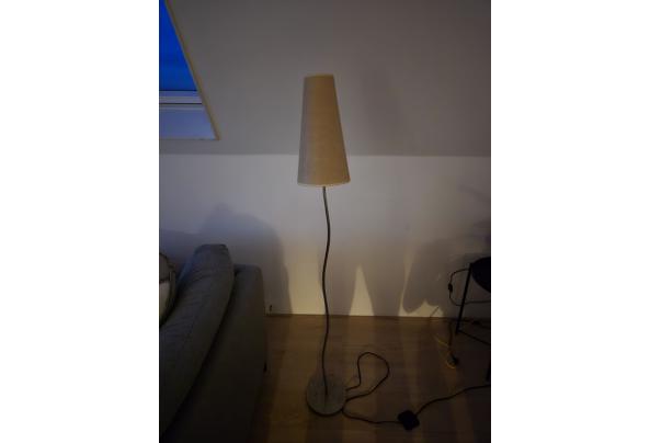 Lamp, uitklaptafel, kapstok en vier IKEA nachtkastjes - 20241120_172513