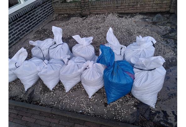 Puinzakken met siergrind - IMG_20260316_164750
