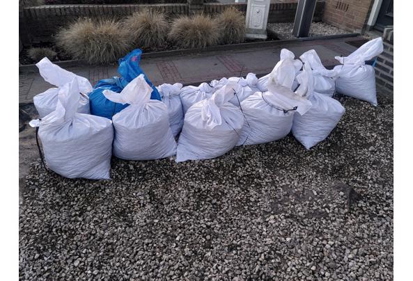 Puinzakken met siergrind - IMG_20260316_164935