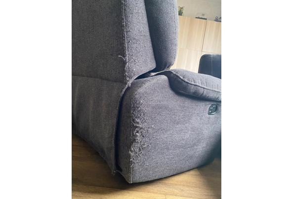 GRIJZE HOEKBANK met 2 uitklapbare relaxdelen bij de buitenste stoelen - 130cf5a9-dc58-4e65-a654-1d0d3eccbe53