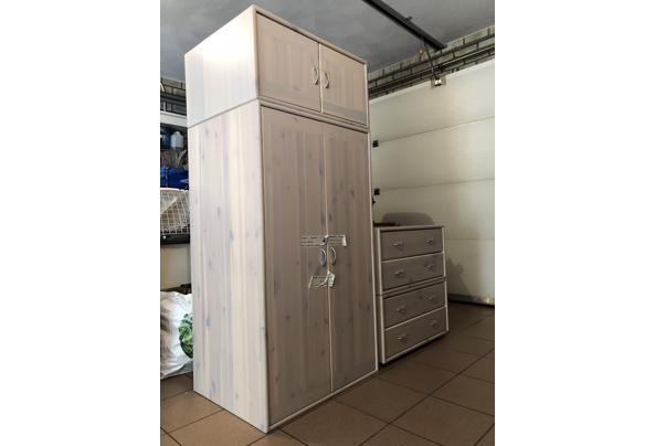 kledingkast met spiegel en laden. - UNADJUSTEDNONRAW_thumb_c353