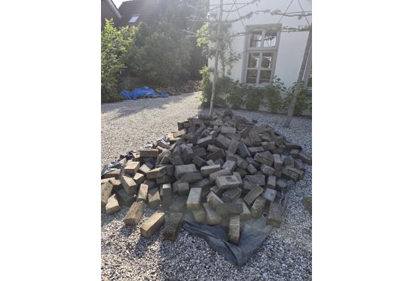 Betonklinkers 50m2. Ze zijn er al uit - 20250501_165438