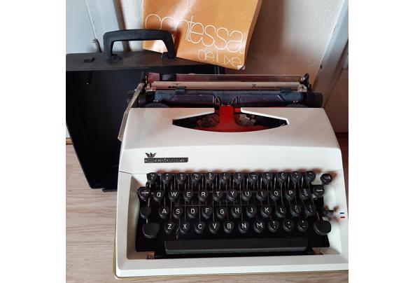 Uit 60er jaren; Portable-schrijfmachine compleet met originele instructieboekje.  - 20220115_130114
