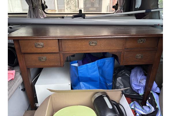 Klassiek houten bureautje met laadjes - IMG_8803