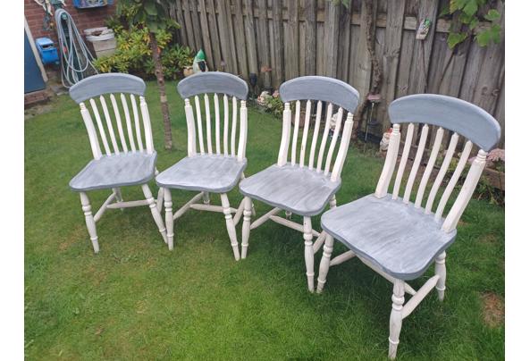 Leuke Stevige Houten eettafel stoelen Gratis op halen - gratis-stoelen