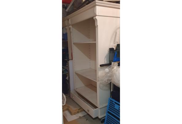 3 grote witte kasten - IMG-20260809-WA0014