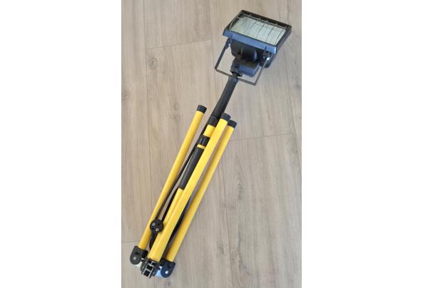 Bouwlamp op statief – 300W halogeen - 20260526_154357