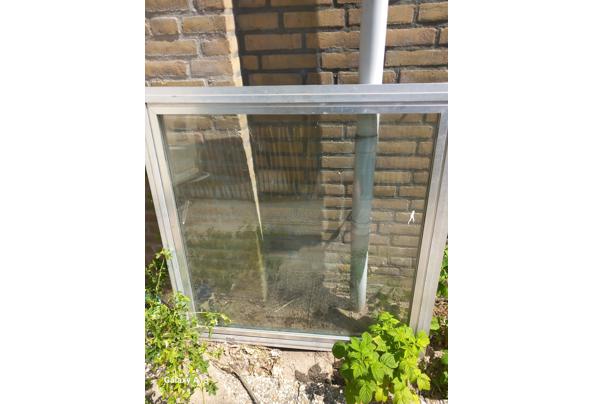 Kozijn met dubbelglas draai kiep - 17473948322068411489799427251229