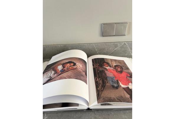 Vele boeken in goede staat om ruimte te maken in mijn boekenkast - IMG_4014