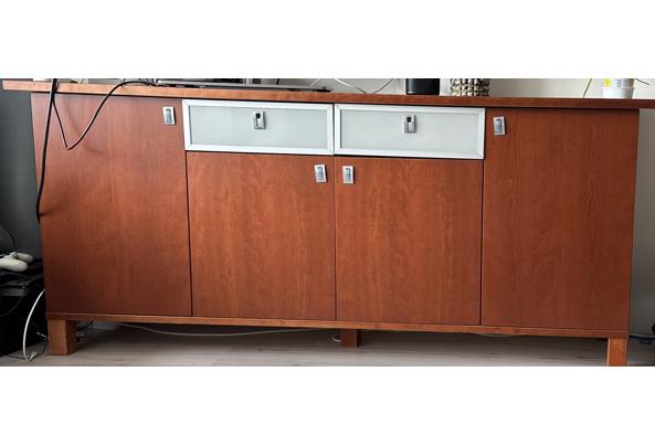Houten dressoir - 51B81402-4C6C-4632-B826-31E75F3A5FF2