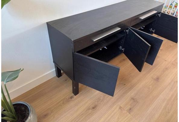 Zwart dressoir met lades en deuren  - IMG_1197