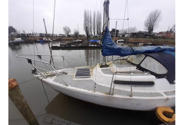 Zeilboot Hurley 700 opknapper - IMG-20220501-WA0011