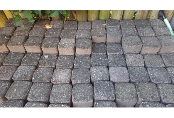 Wie red deze stenen van een plekje bij de stort - stenen
