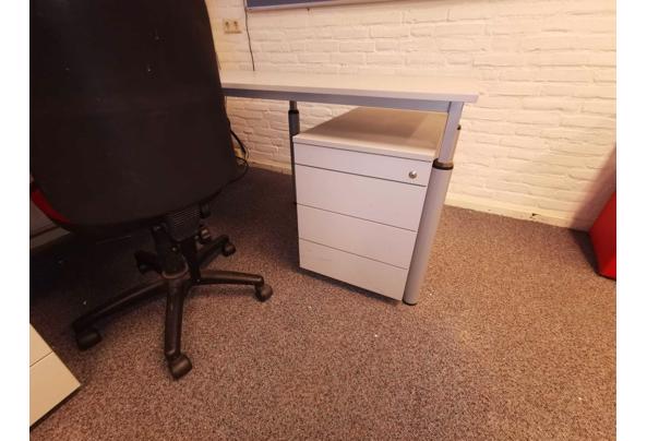 Bureau L-vormig 180x80 cm met bureaustoel, beide hoogteverstelbaar - 8aa13bbd-e79a-4cee-be03-64f27956dabe