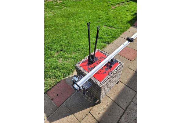 Racefietsdrager voor bagagerek op kofferdeksel. - fiets-2