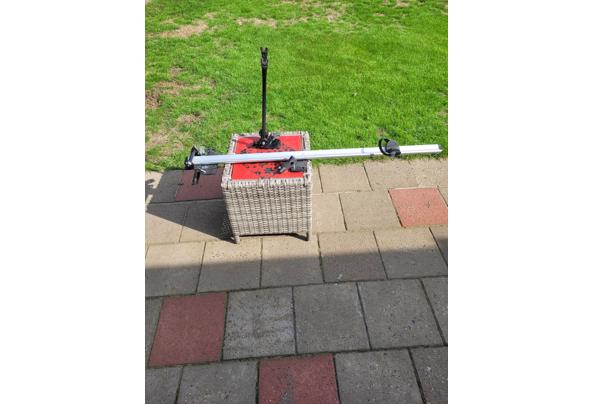 Racefietsdrager voor bagagerek op kofferdeksel. - fiets1