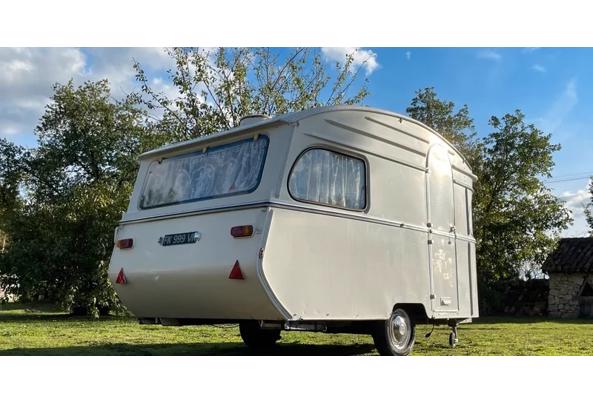 Gedoneerde caravan uit 1967 - caf947c221a2e3d8e4342d700d0b0238476ec3df_edit_3105315740481356_639284048321693520 Gedoneerde caravan uit 1967 - caf947c221a2e3d8e4342d700d0b0238476ec3df_edit_3105315740481356_639284048321693520