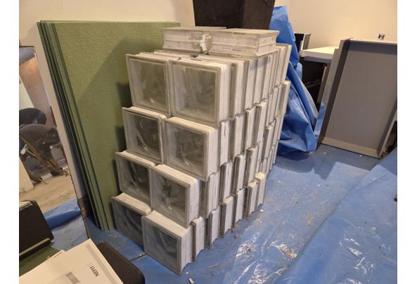 80 glazen tegels zsm afhalen - 20260110_143740