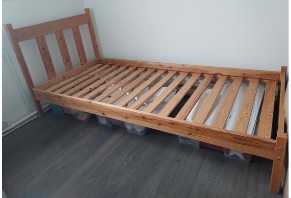 Bed, eenpersoonsbed 200x90, ikea, hout - 20260602_131857