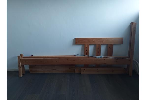 Bed, eenpersoonsbed 200x90, ikea, hout - 20260703_210559
