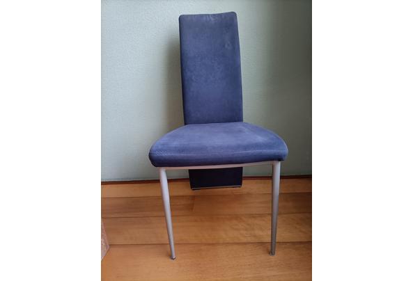 4 Blauwe eetkamerstoelen - IMG20250125131423