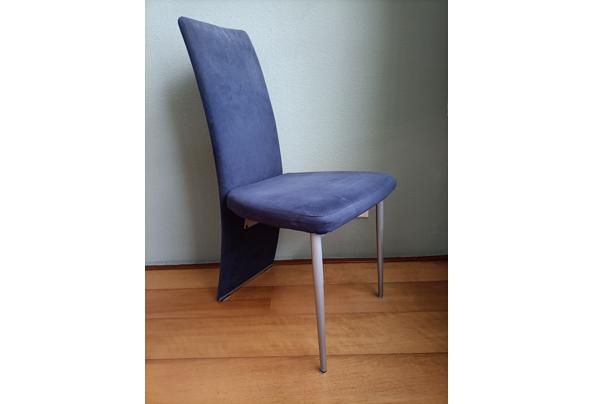 4 Blauwe eetkamerstoelen - IMG20250125131440